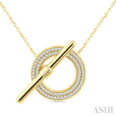 1/4 Ctw Circle Frame Round Cut Diamond Fashion Toggle Necklace in 10K Yellow Gold