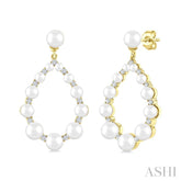 2 MM-4.5 MM Tear Drop Cultured Pearls and 1/4 Ctw Round Cut Diamond Fashion Earring in 10K Yellow Gold