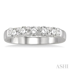 1/2 Ctw 5 Stone Round Cut Diamond Wedding Band in 14K White Gold