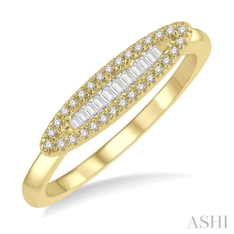 1/5 ctw Pod Center Baguette and Round Cut Diamond Stackable Petite Fashion Band in 10K Yellow Gold