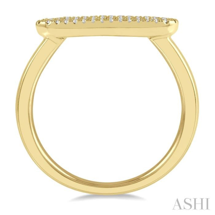 1/5 ctw Pod Center Baguette and Round Cut Diamond Stackable Petite Fashion Band in 10K Yellow Gold