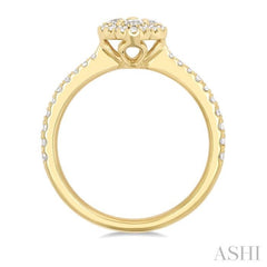 1/2 Ctw Clover Round Cut Diamond Fashion Ring in 14K Yellow Gold