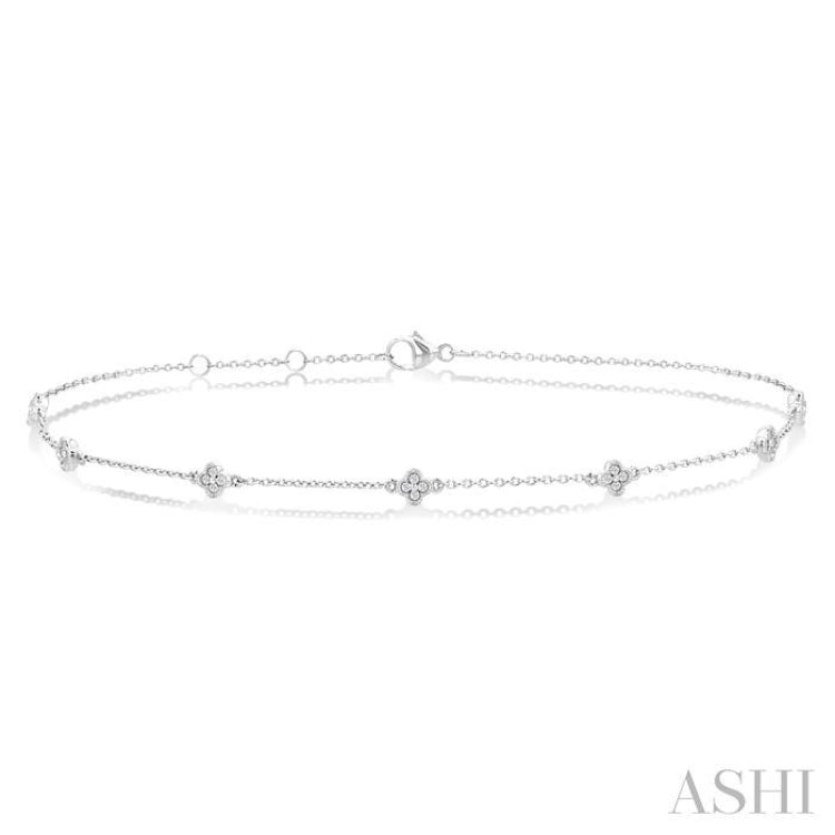1/10 ctw Clover Motif Round Cut Diamond Station Bracelet in 10K White Gold