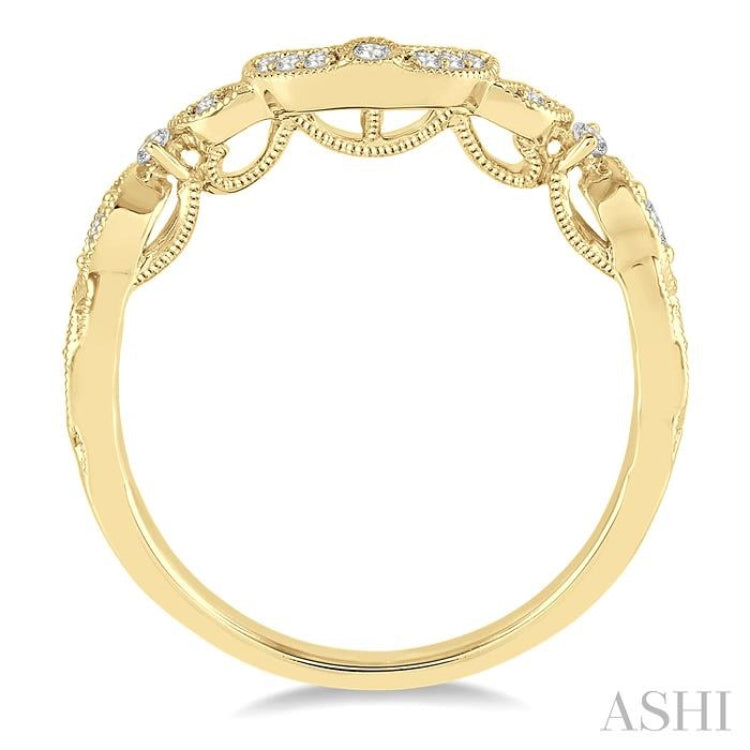 1/6 ctw Round Cut Diamond Wedding Band in 14K Yellow Gold