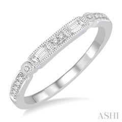 1/5 ctw Diamond Wedding Band in 14K White Gold