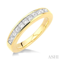3/4 ctw Princess Cut Diamond Wedding Band in 14K Yellow Gold
