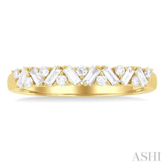 1/3 ctw Zig Zag Scatter Baguette and Round Cut Diamond Fashion Ring in 14K Yellow Gold