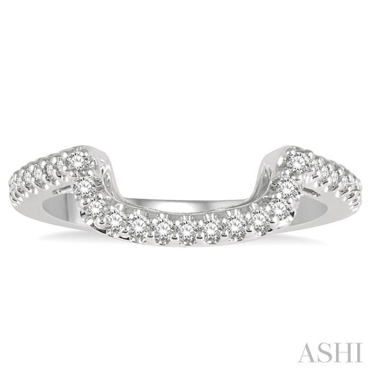 1/4 ctw Round Cut Diamond Wedding Band in 14K White Gold