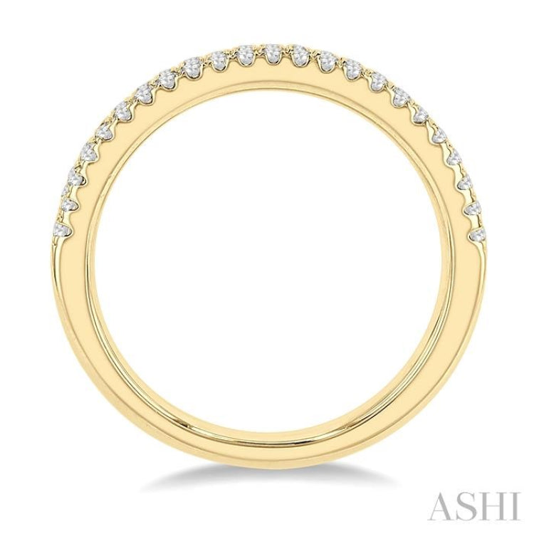 1/3 ctw Round Cut Diamond Wedding Band in 14K Yellow Gold