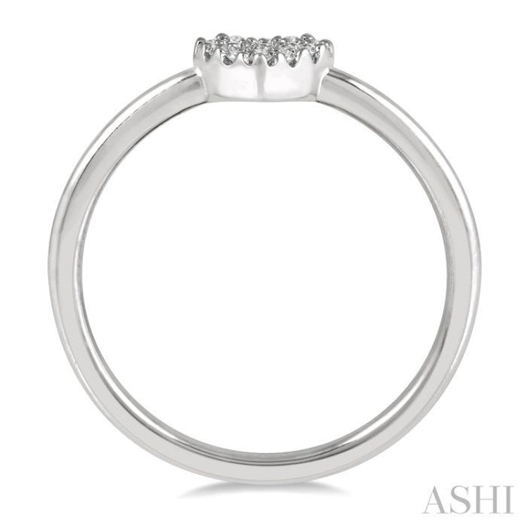 1/10 ctw Heart Charm Round Cut Diamond Petite Fashion Ring in 14K White Gold