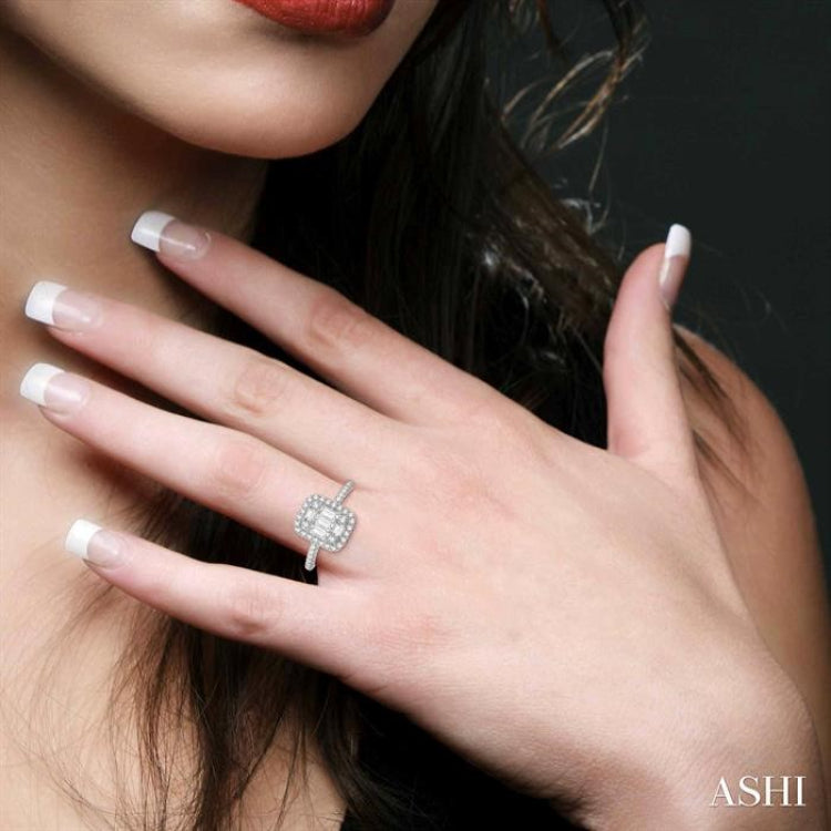 1/2 ctw Baguette & Round Cut Fusion Diamond Ring in 14K White Gold
