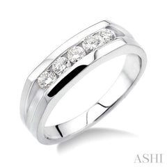 1/2 Ctw Channel Set Round Cut Diamonds Men's Ring in 14K White Gold