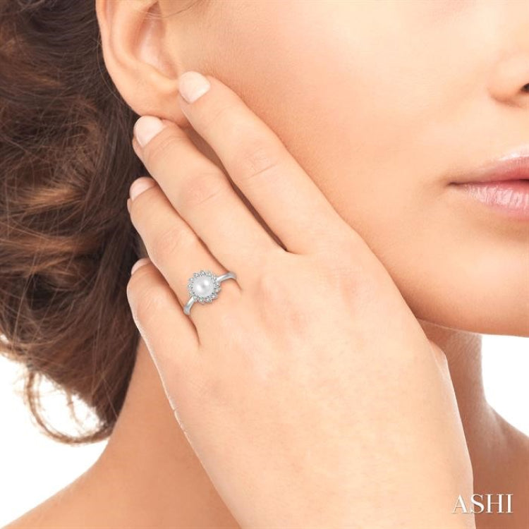 7x7 MM Round Shape Cultured Pearl and 1/10 Ctw Sunflower Round Cut Diamond Ring in 10K White Gold