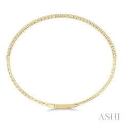 1 Ctw Round Cut Diamond Halfway Straight Flex Bangle in 14K Yellow Gold