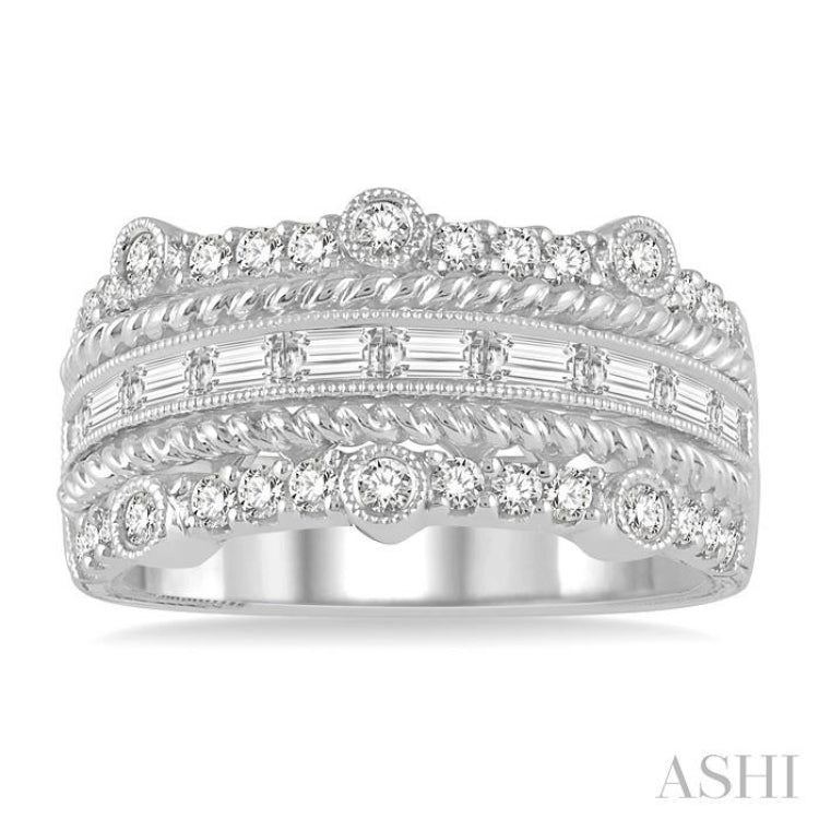 1 Ctw Round Cut and Baguette Diamond Wedding Band in 14K White Gold