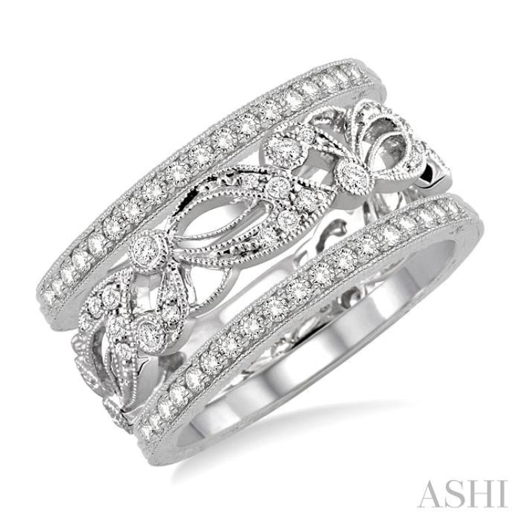 1/2 Ctw Round Cut Diamond Triple Band Set in 14K white Gold