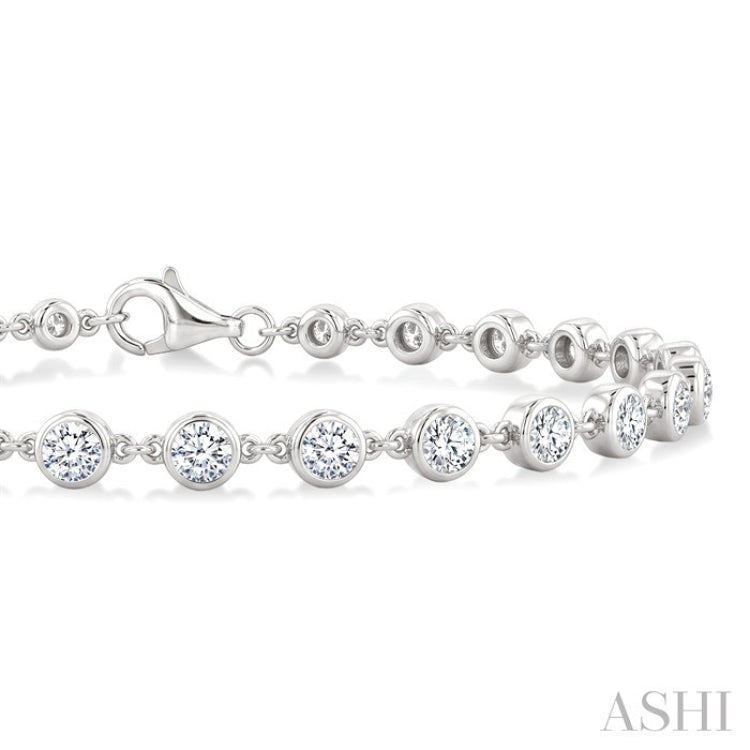 2 Ctw Bezel Set Round Cut Diamond Station Bracelet in 14K White Gold