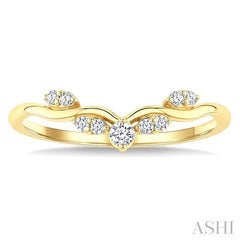 1/8 Ctw Curvy Chevron Leaf Motif Round Cut Diamond Fashion Band in 14K Yellow Gold
