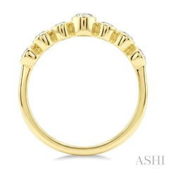 1/2 Ctw Bezel Set Oval and Round Cut Diamond Fashion Band in 14K Yellow Gold