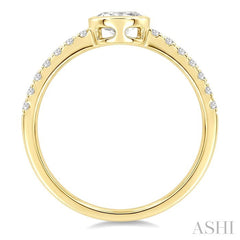 1/2 Ctw Luna Bezel East-West Oval Cut and Round Cut Diamond Ring in 14K Yellow Gold