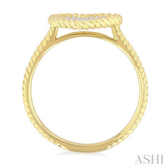 1/5 Ctw Round Cut Diamond Rope Border Heart Motif Fashion Ring in 10K Yellow Gold