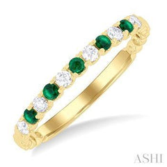 10K 0.15ct Diamond Emerald Wedding-Band