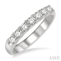 3/4 Ctw 7 Stone Round Cut Diamond Wedding Band in 14K White Gold