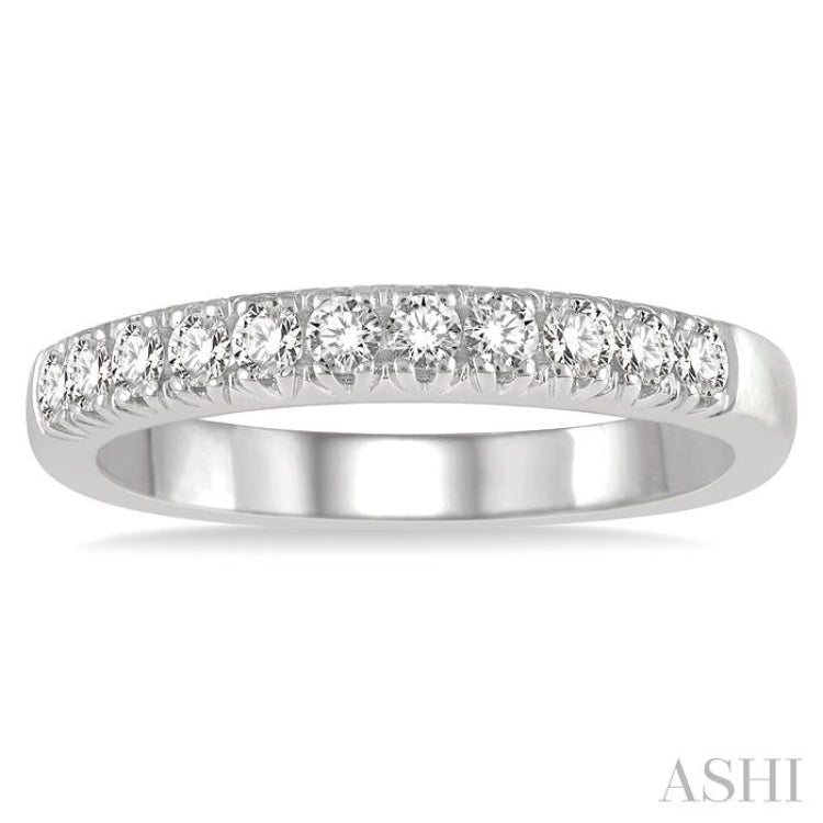 1/3 Ctw 11 Stone Round Cut Diamond Wedding Band in 14K White Gold