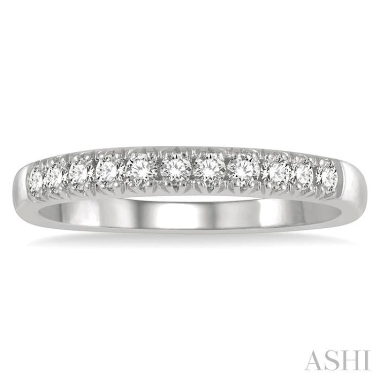 1/4 Ctw 11 Stone Round Cut Diamond Wedding Band in 14K White Gold