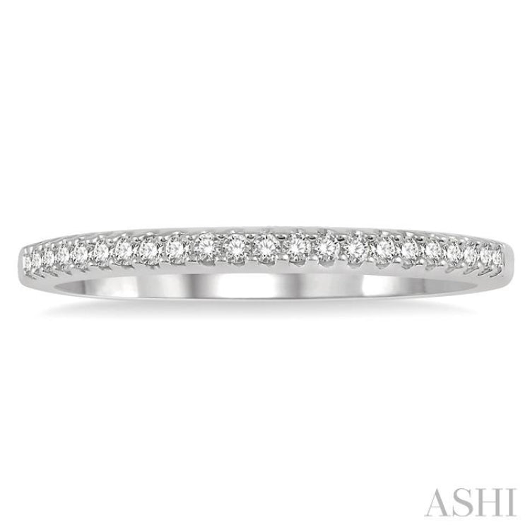 1/6 Ctw Round Cut Diamond Wedding Band in 14K White Gold