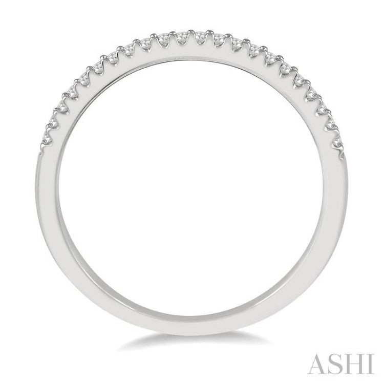 1/6 Ctw Round Cut Diamond Wedding Band in 14K White Gold