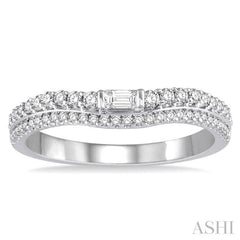 1/3 Ctw Step Shank Baguette Center Round Cut Diamond Wedding Band in 14K White Gold