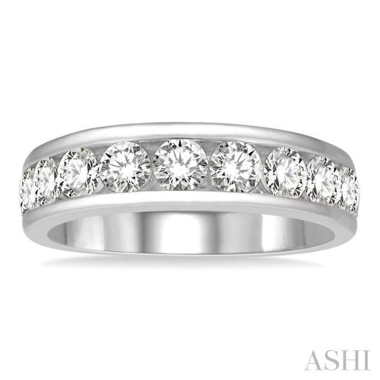 1 1/2 Ctw Channel Set 11 Stone Round Cut Diamond Wedding Band in 14K White Gold
