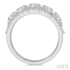 2 Ctw Scalloped Edge Circular Mount 5-Stone Baguette and Round Cut Diamond Fashion Ring in 14K White Gold