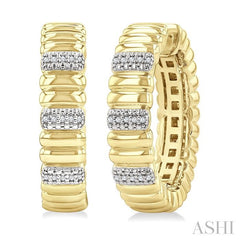 1/10 Ctw Bold Ribbed Round Cut Diamond Pirouette Fashion Hoop Earrings in Yellow Gold Vermeil
