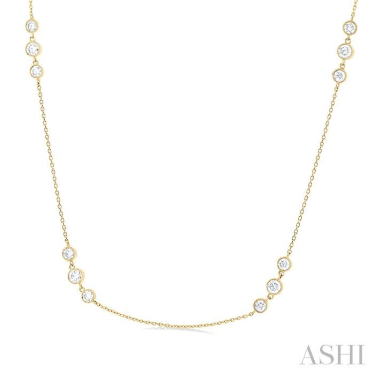 1 1/2 Ctw Three Stone Bezel Set Round Cut Diamond Station Necklace in 14K Yellow Gold