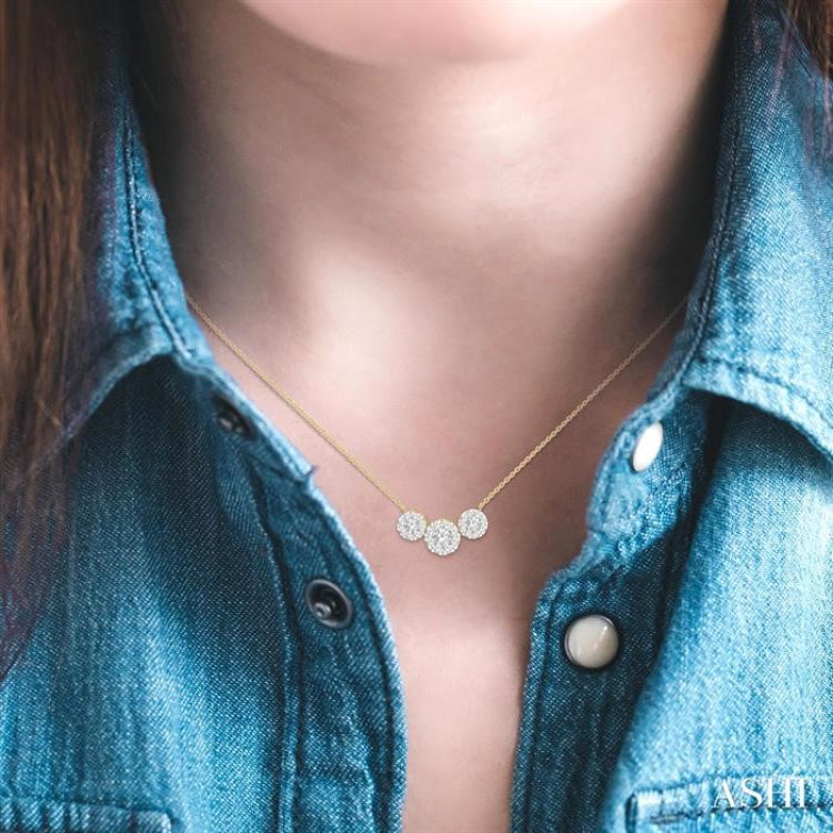 1 1/2 ctw 3-Stone Lovebright Round Cut Diamond Necklace in 14K Yellow & white Gold