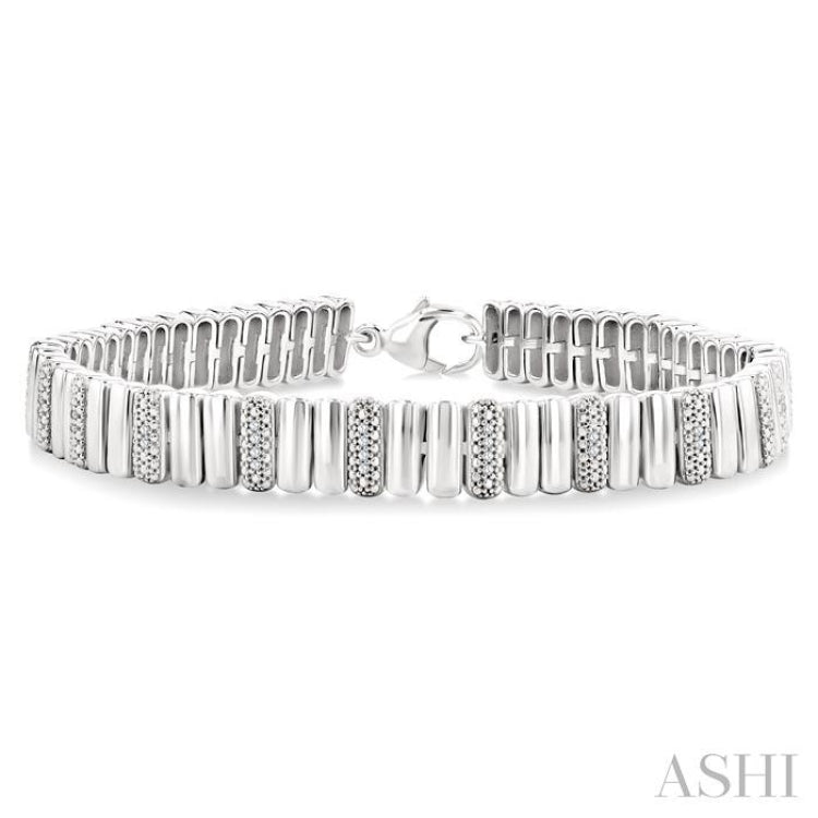 1/6 Ctw Wide Ribbed Plain Polished and Round Cut Diamond Pirouette Bold Bracelet in Sterling Silver