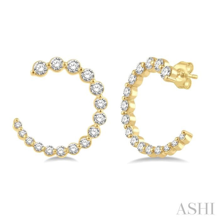 3/4 Ctw Graduated Round Cut Diamond Open Hoop Earrings in 14K Yellow Gold