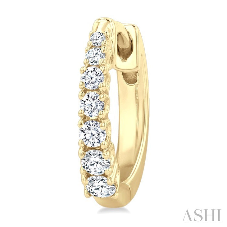 1/4 Ctw Graduated Round Cut Diamond Fashion Huggies in 14K Yellow Gold