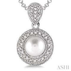 925 0.05Ct Diamond Pearl Pendant