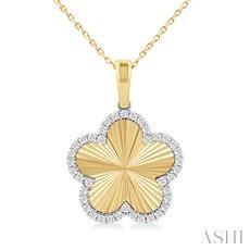 10k .10ct Diamond Clover Necklace